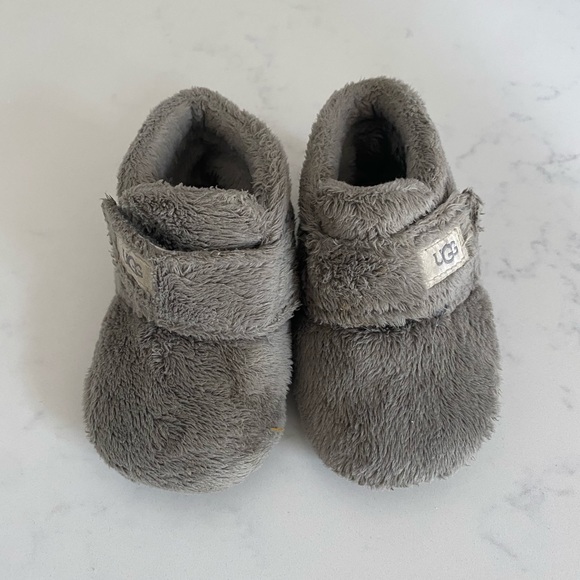 baby ugg slippers grey